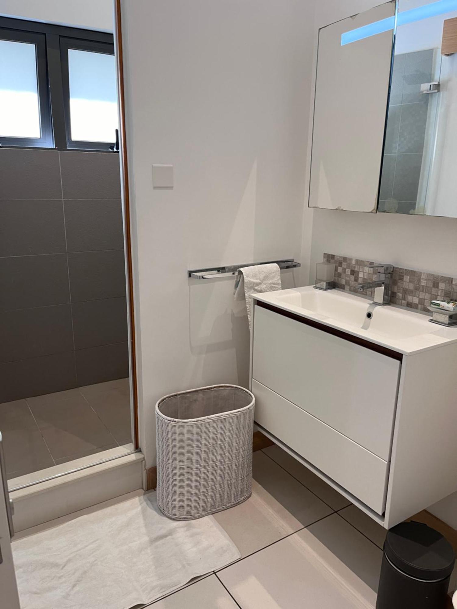 Latitude Sea Front Luxury Riviere Noire