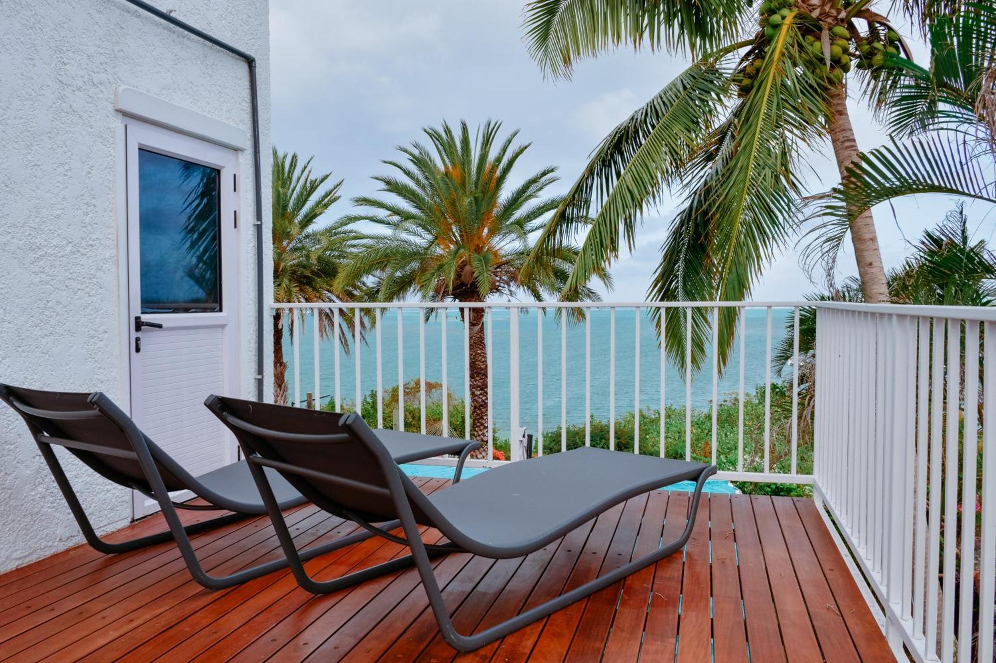 Holiday home Boutique On The Rocks With Stunning Sea Views, Infinity Pool & Private Sea *