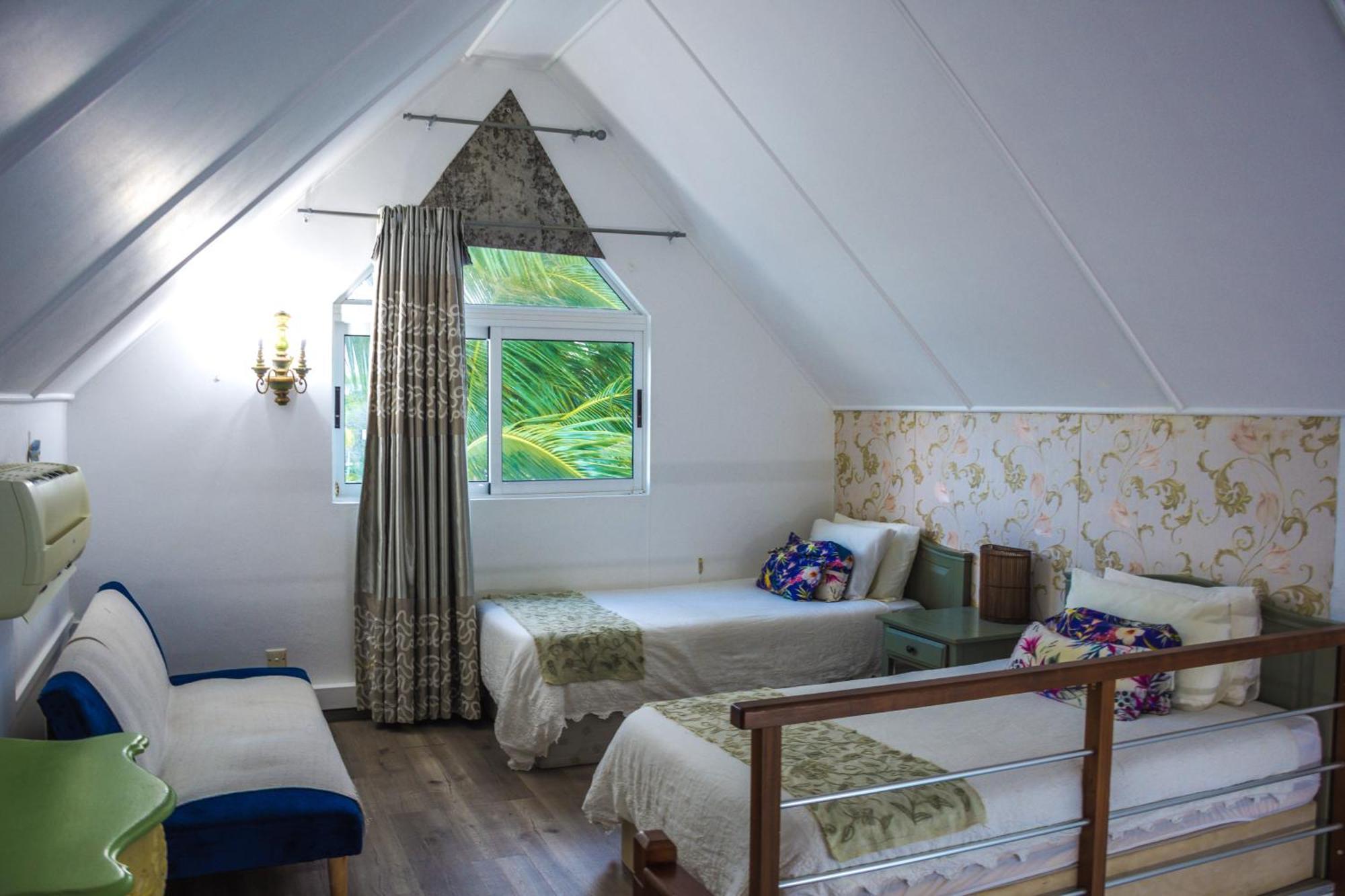 Holiday home Boutique On The Rocks With Stunning Sea Views, Infinity Pool & Private Sea *