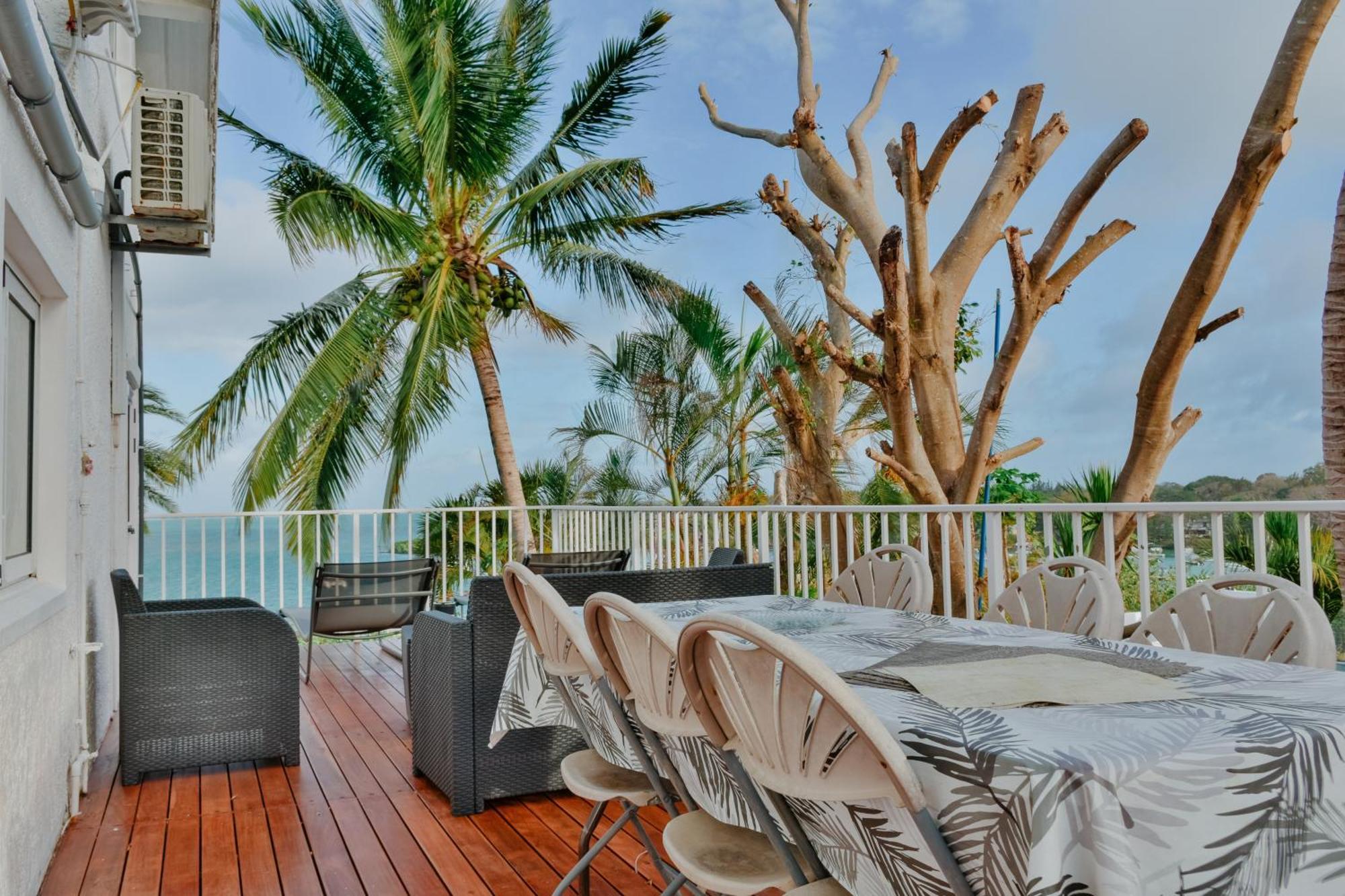 Holiday home Boutique On The Rocks With Stunning Sea Views, Infinity Pool & Private Sea Trou d'Eau Douce