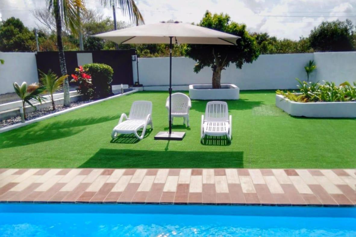 Bella Is 5 Mins From The With Amazing Garden Overlooking The Pool Trou d'Eau Douce