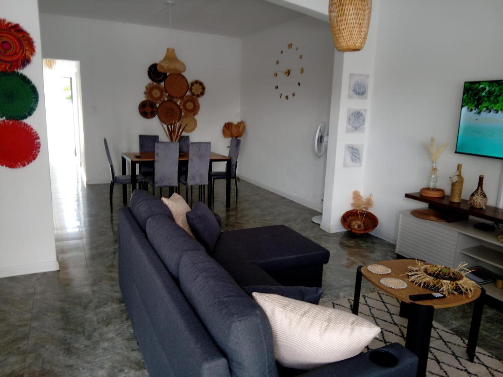 Bella Is 5 Mins From The With Amazing Garden Overlooking The Pool * Trou d'Eau Douce