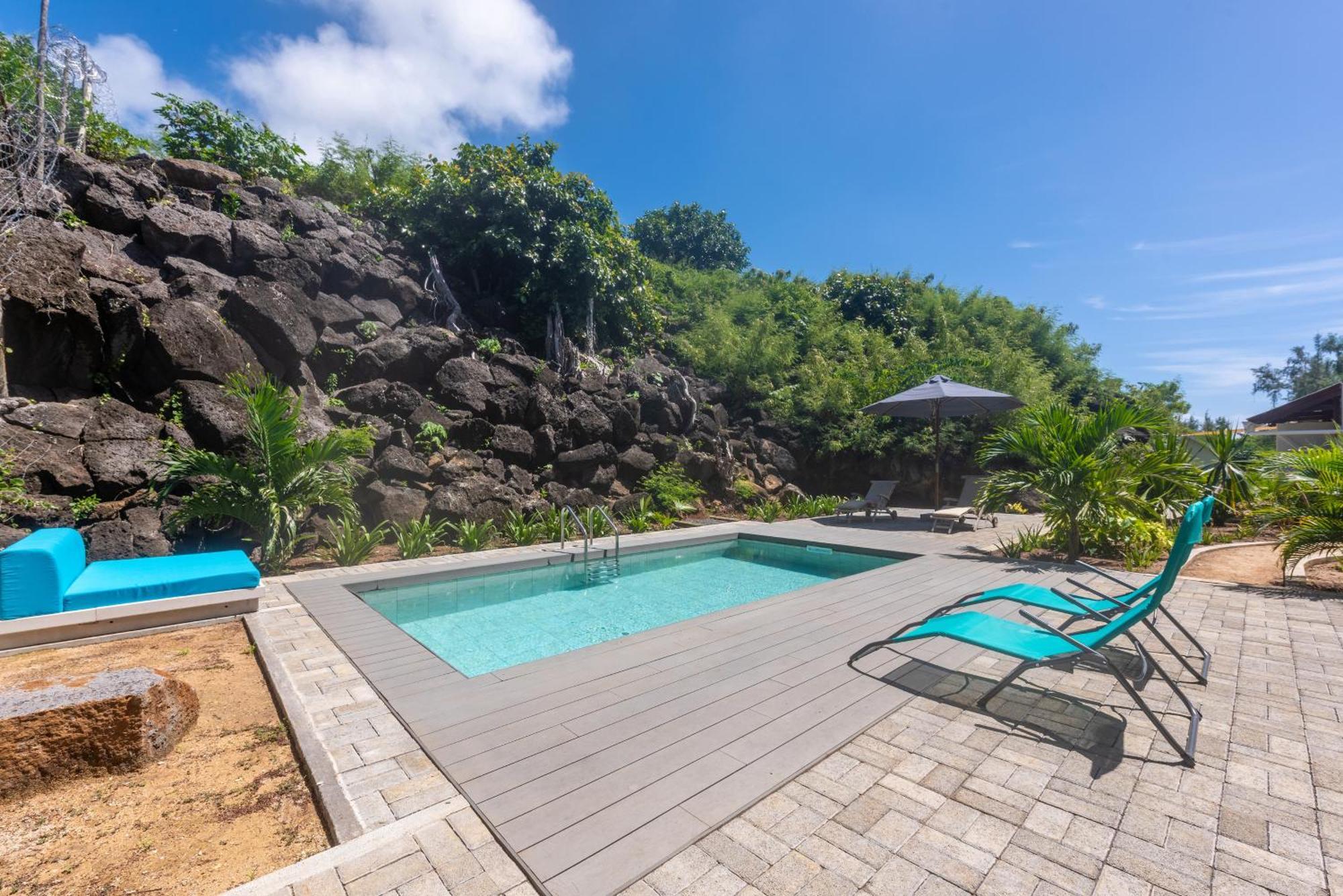 Quaint 2bdr In Melville Public W Pool