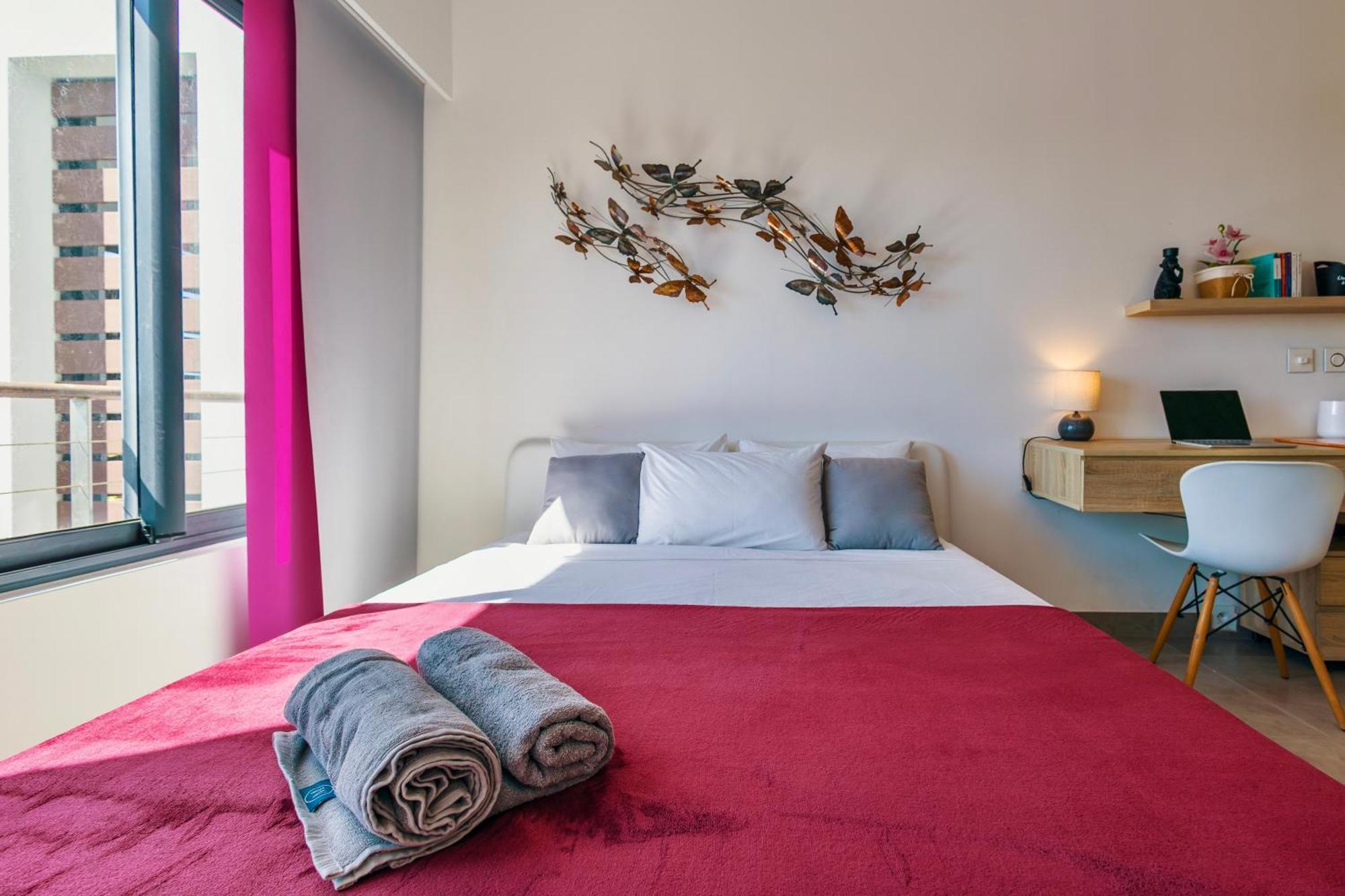 Luxury Penthouse With Jacuzzi, 2 Min To * Mont-Choisy