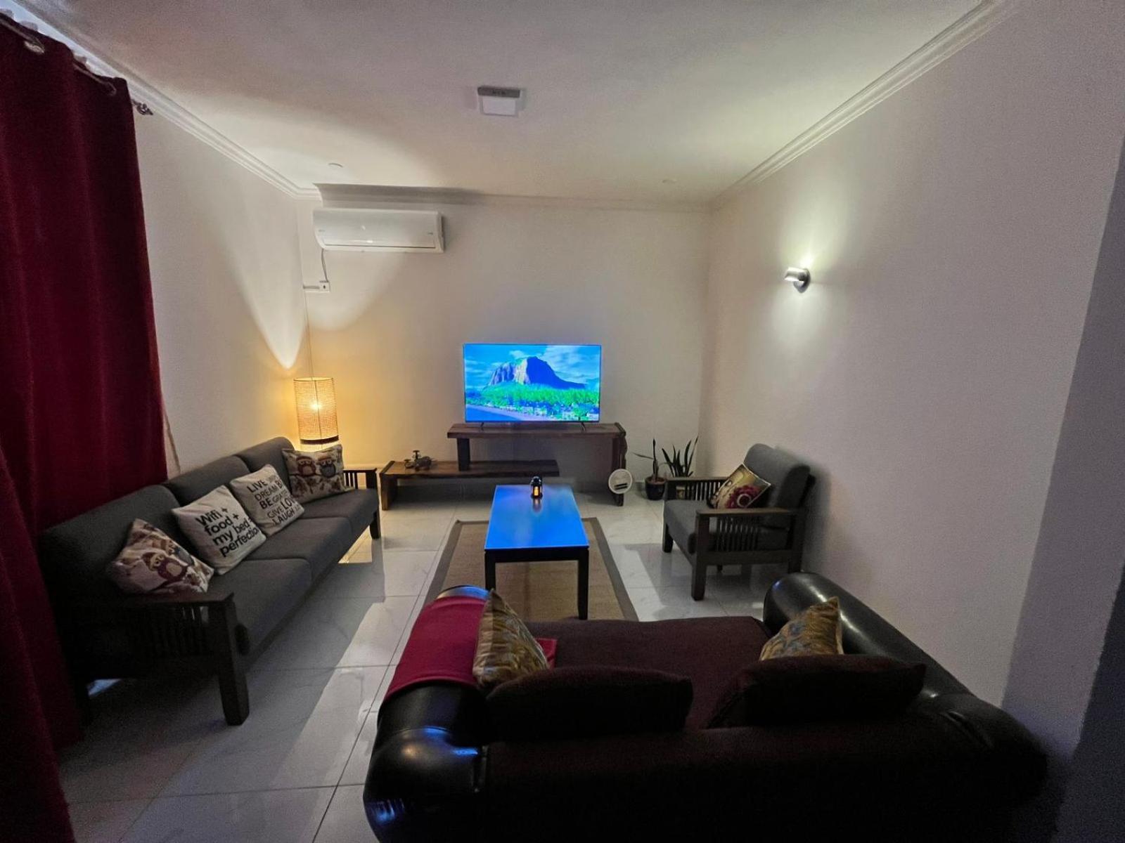 Nayuha Buildings B2 * Flic en Flac