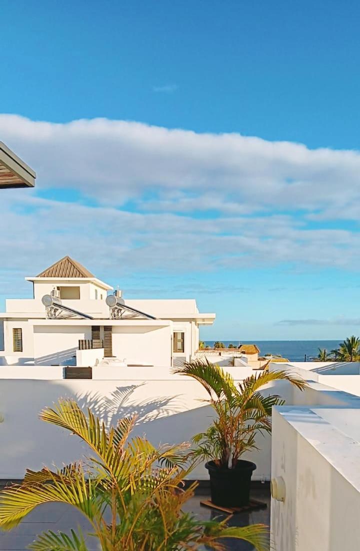 3bed With Private Pool And Rooftop With A Sea View In Flic-en-flac, Mauritius Casa de hóspedes *
