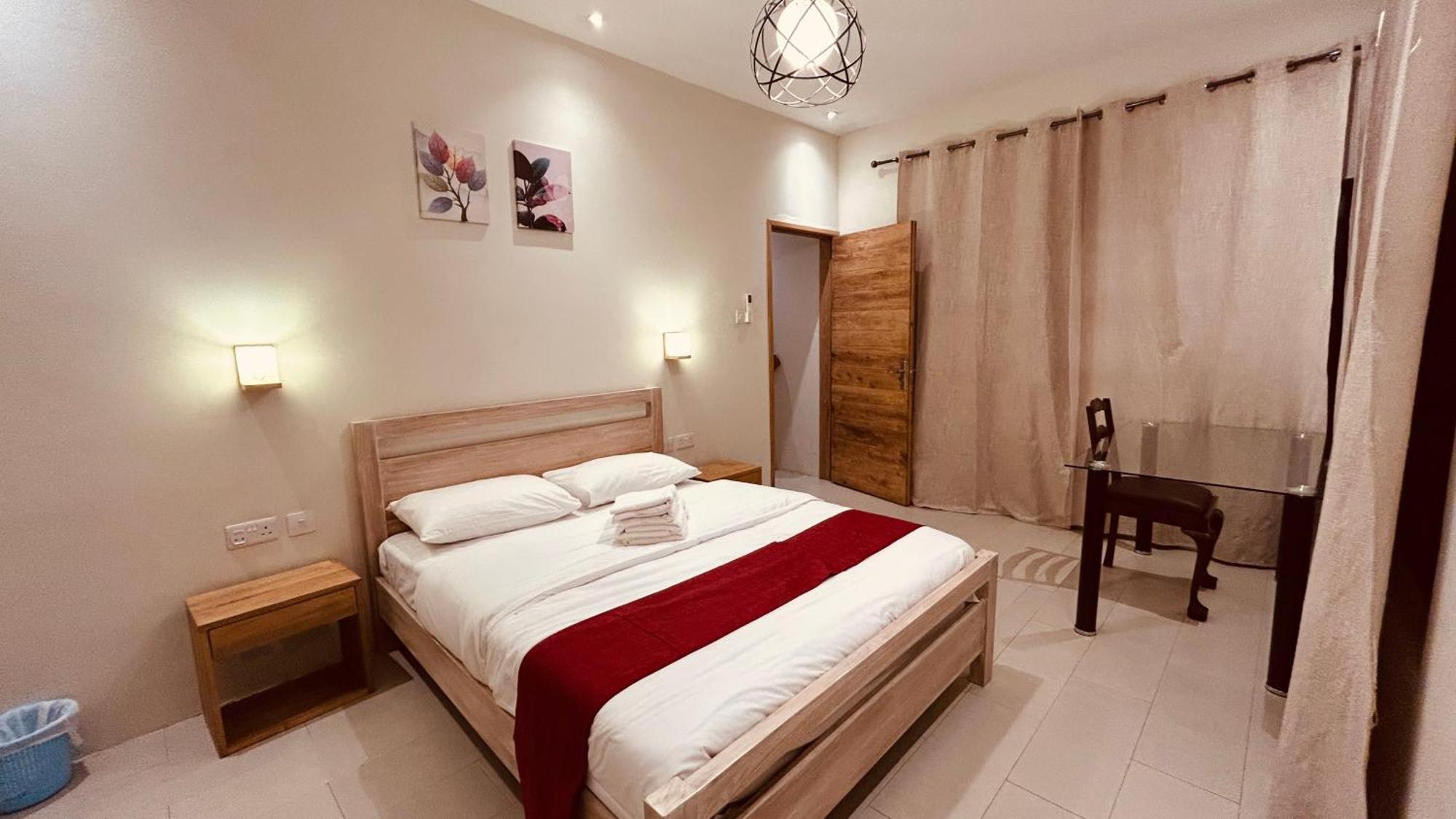 Palmeras - 4 Bedrooms Ac Modern Luxury Holiday home *