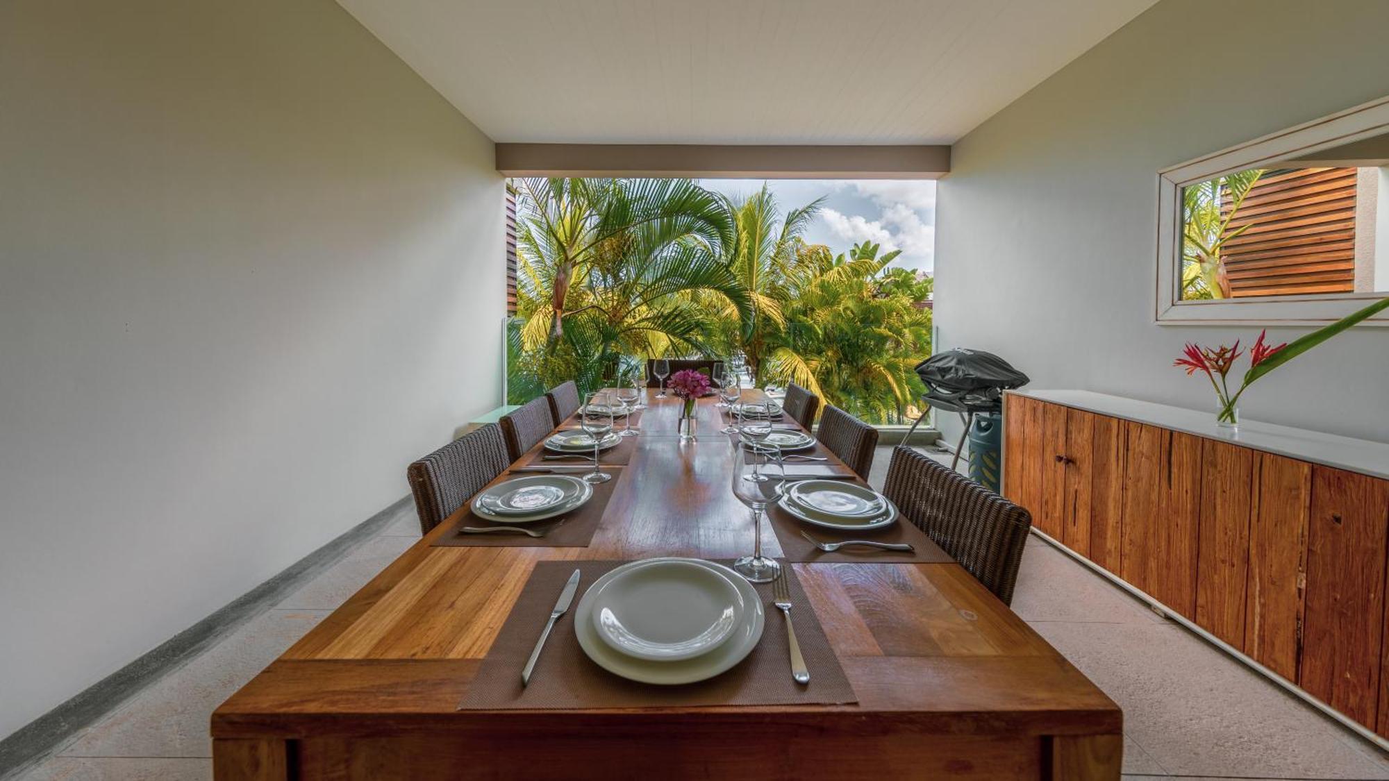 Apartment West Island By Horizon Holidays *