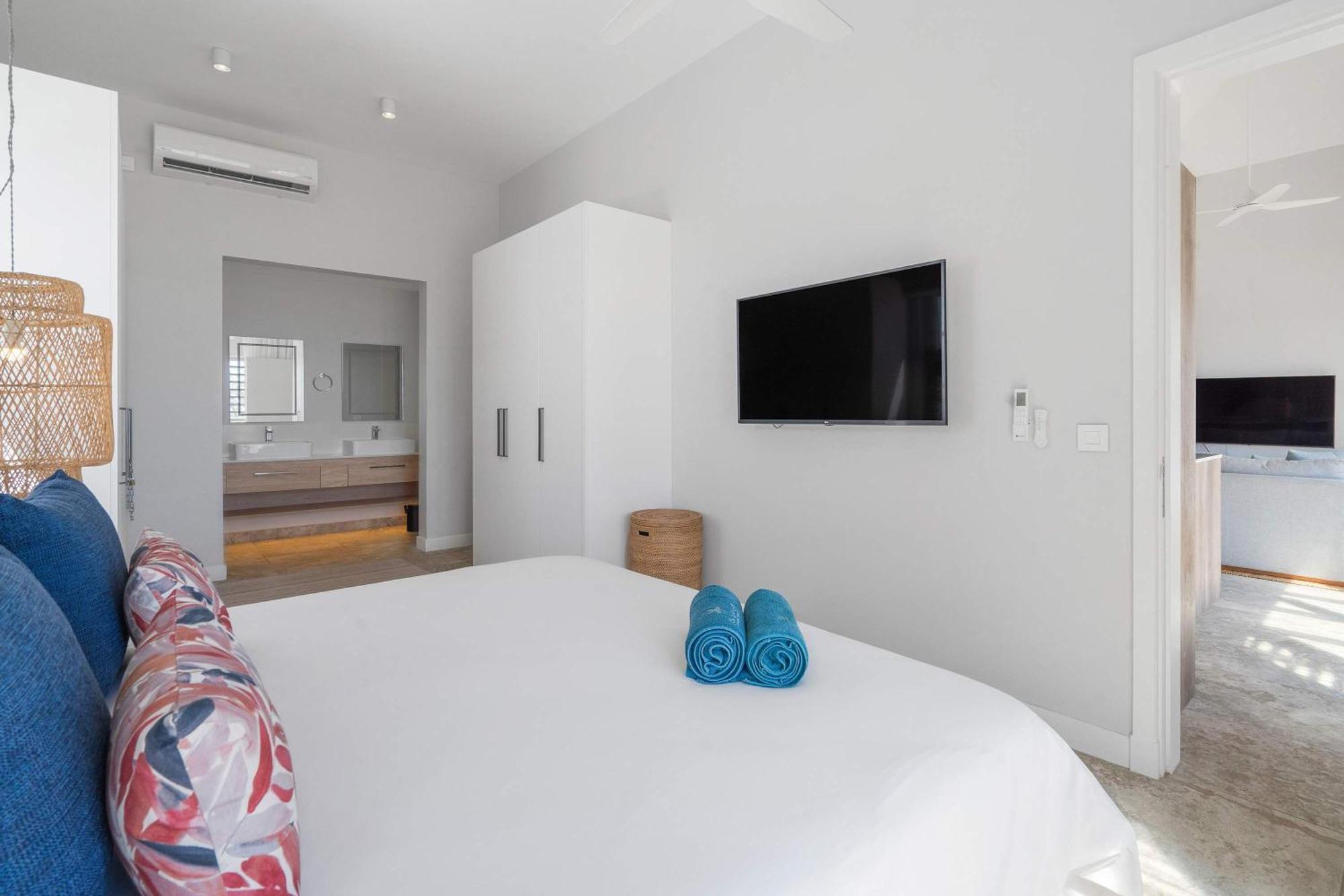 Apartment Aqua Serena - Luxury Beachfront Penthouse *