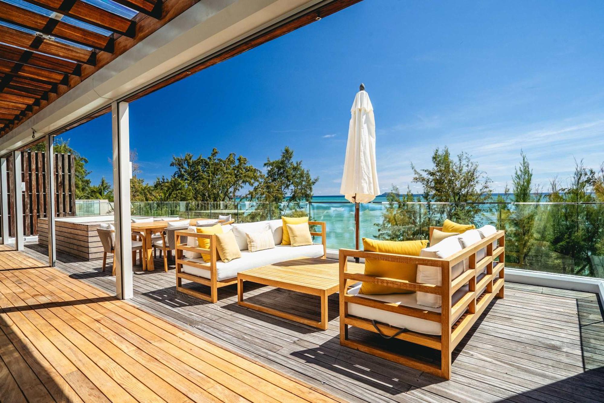 Aqua Serena - Luxury Beachfront Penthouse Apartment Grand Gaube