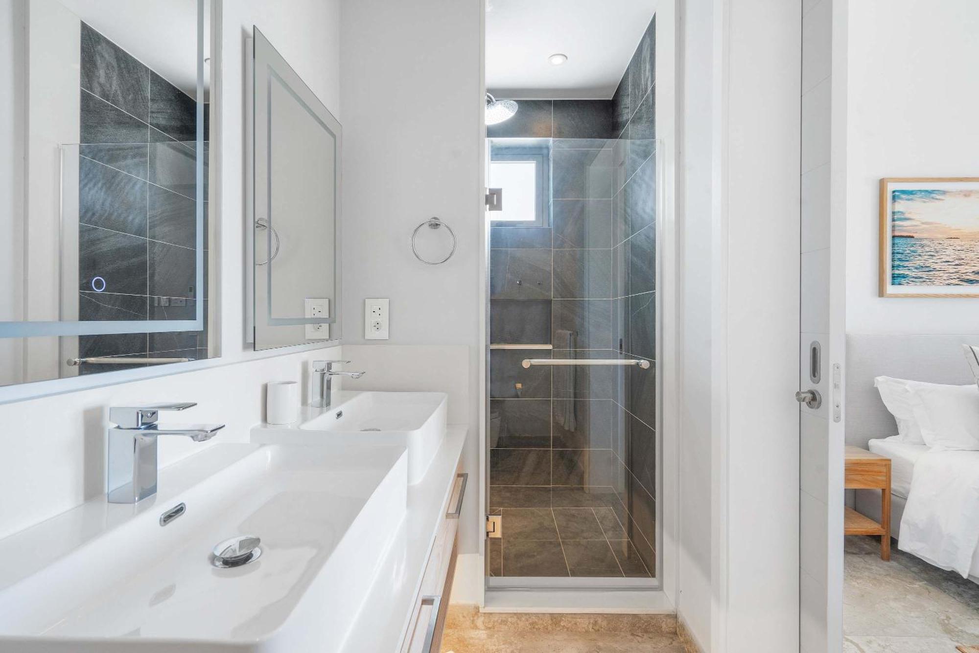 Aqua Serena - Luxury Beachfront Penthouse Grand Gaube