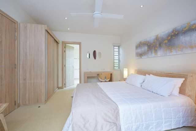 Clos Du Littoral By Fine & Country Grand Baie