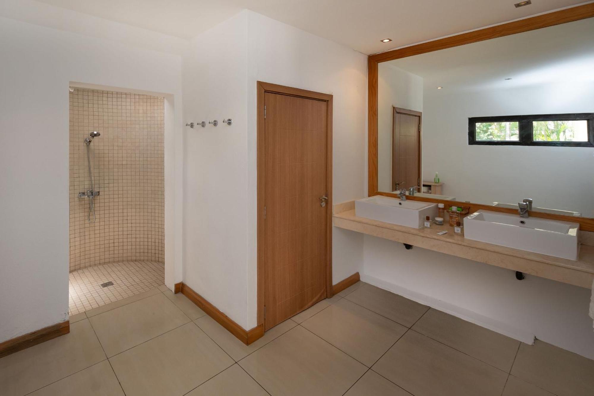 Villa 4- Bedroom Beachfront *