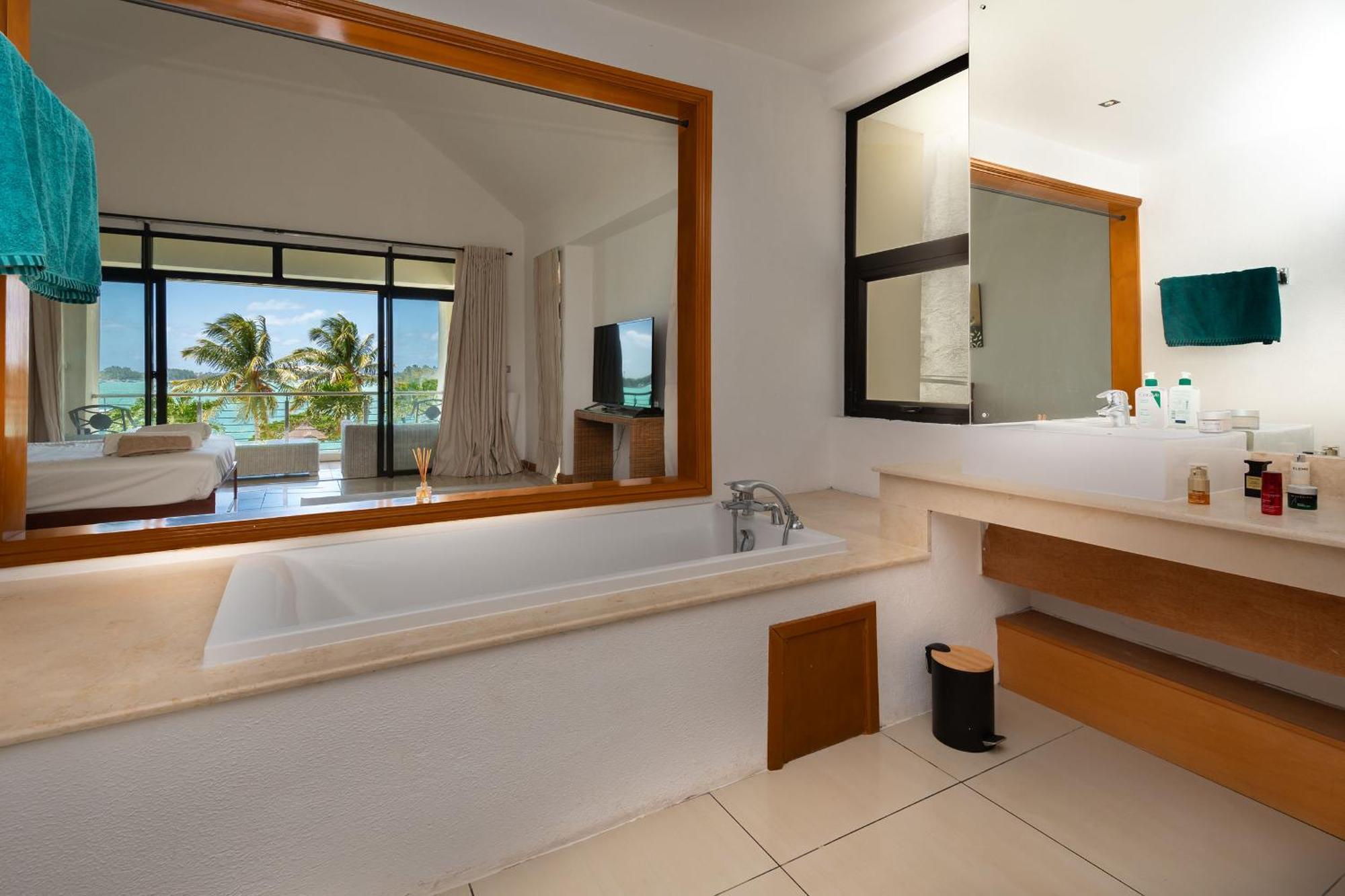 Villa 4- Bedroom Beachfront