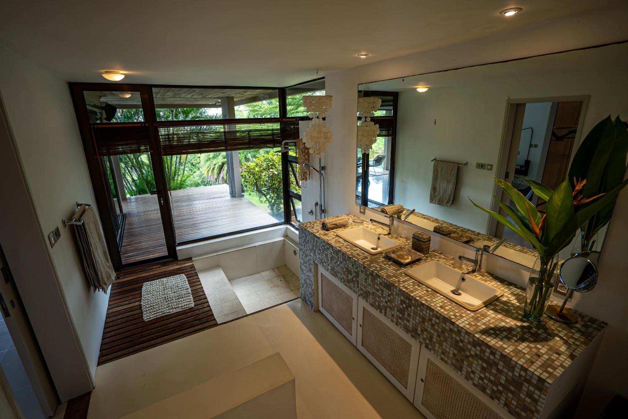 Villa Luxury In *