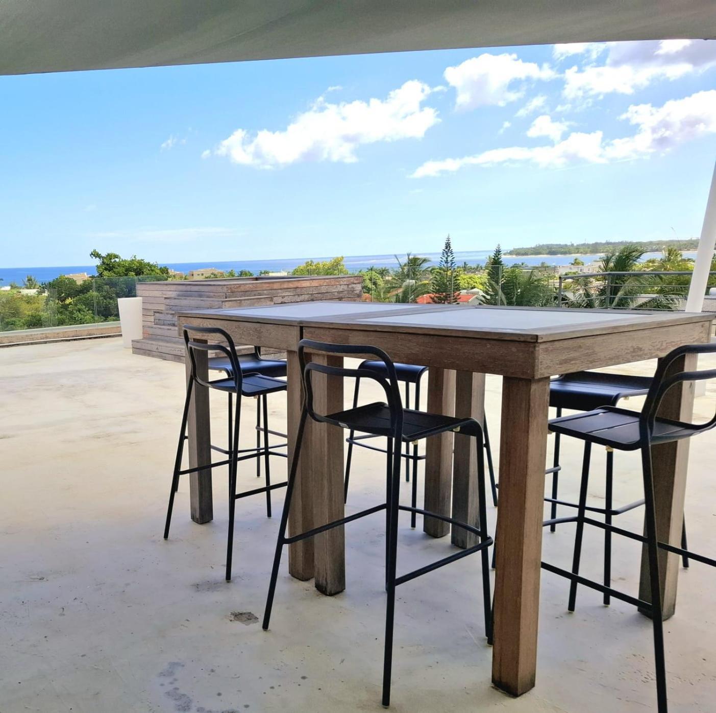 Apartment Superbe Avec Vue Et Montagnes. *