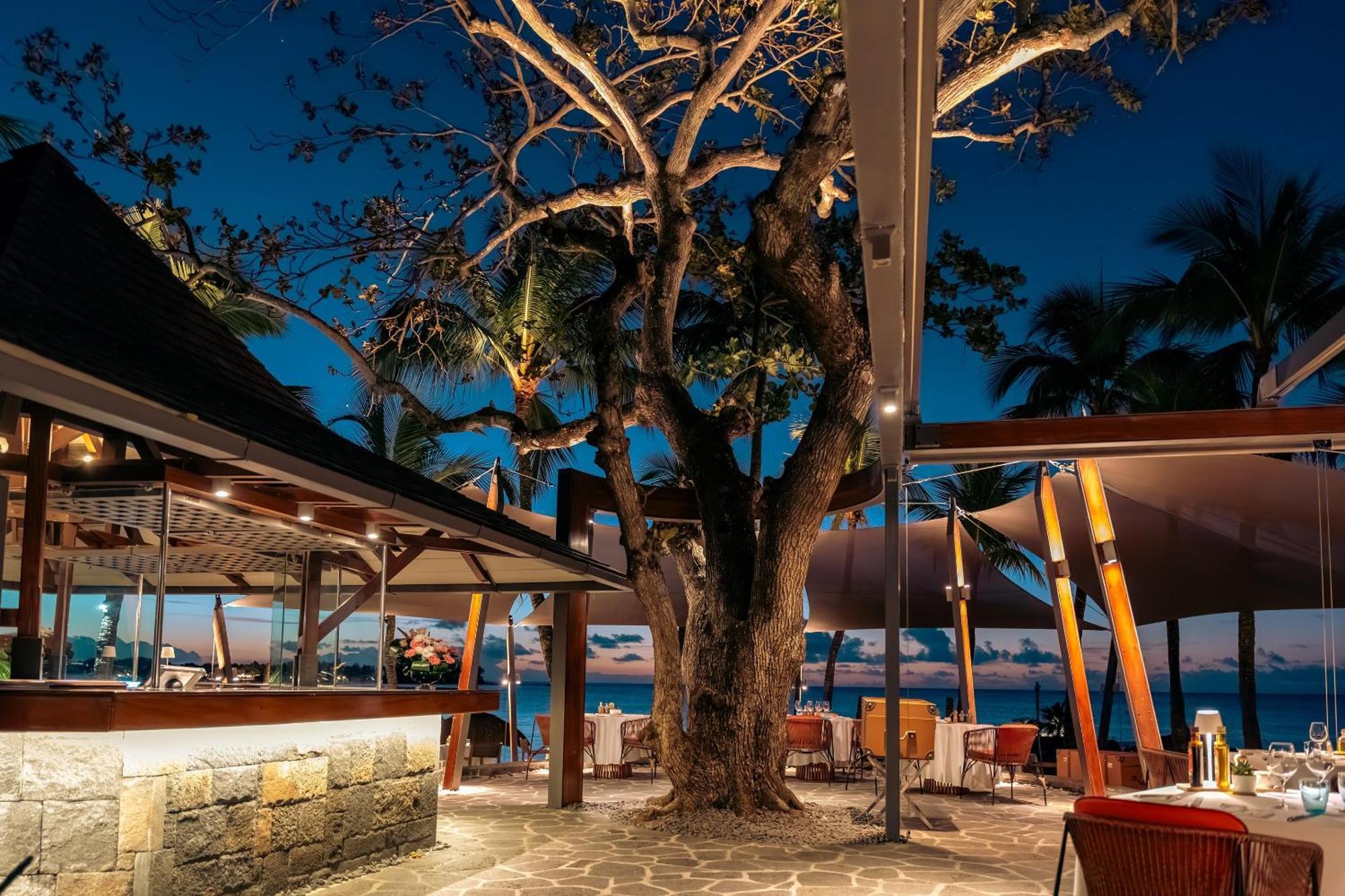 Resort Royal Palm Beachcomber Luxury 5*