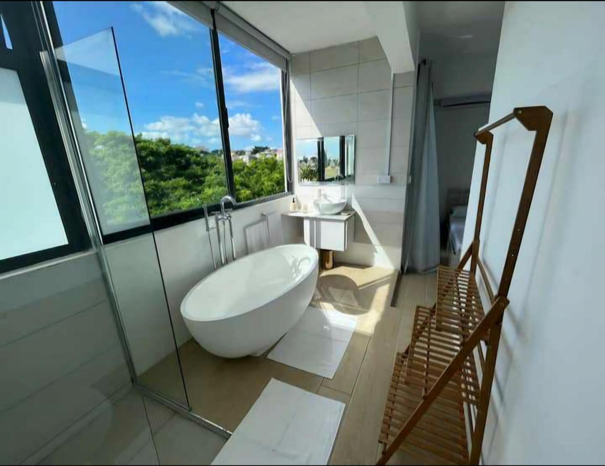 Lovely 2-bedroom Near Apartment Flic en Flac