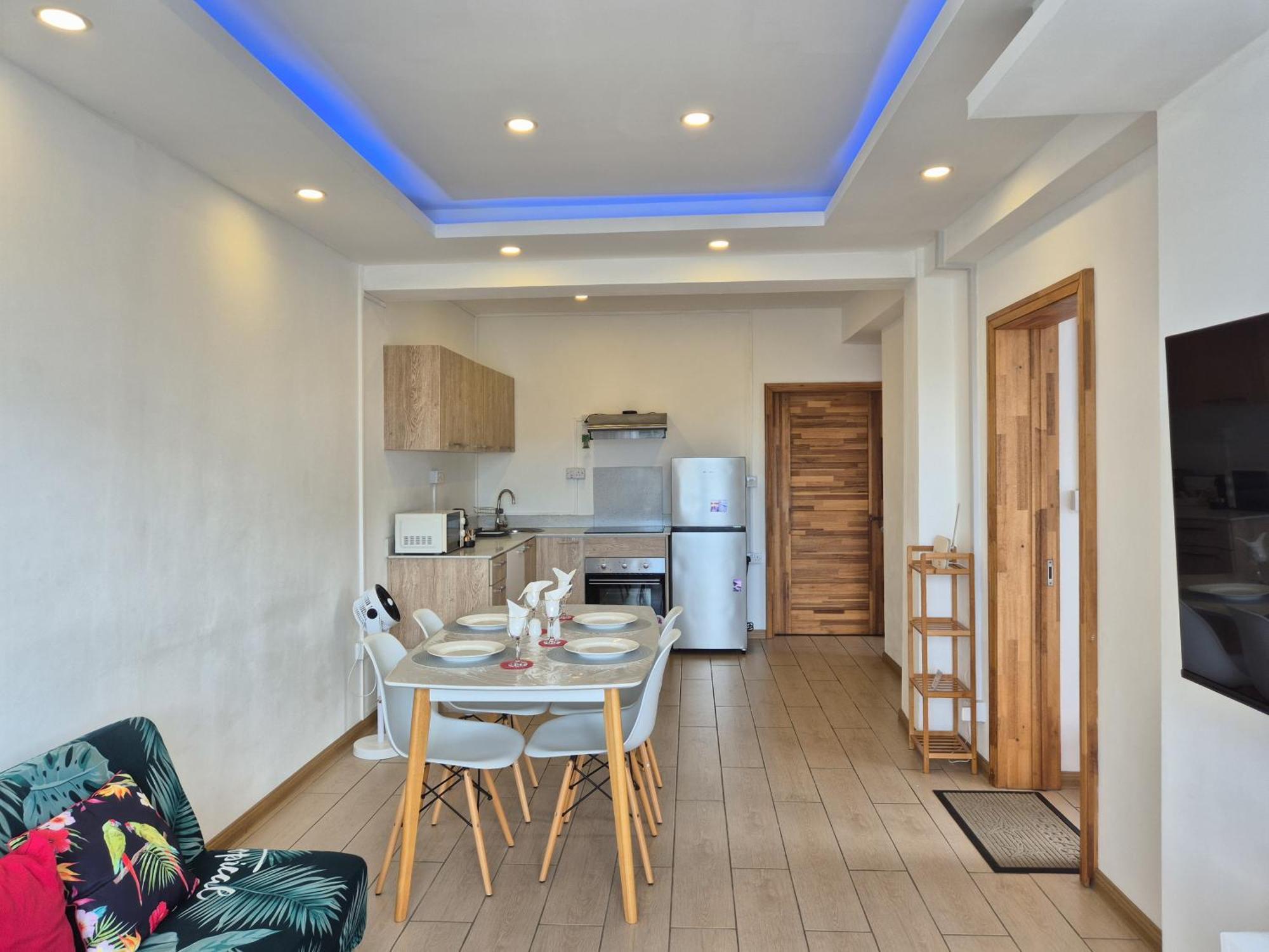 Lovely 2-bedroom Near Apartment Flic en Flac
