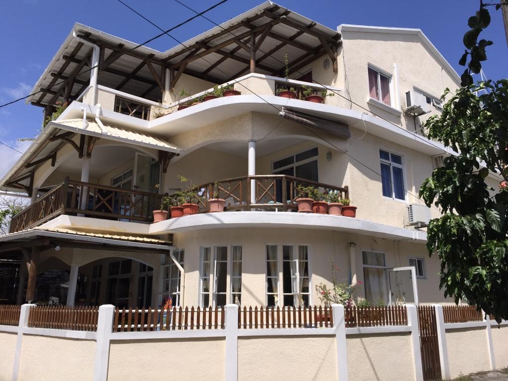 Manguillier Apartment *