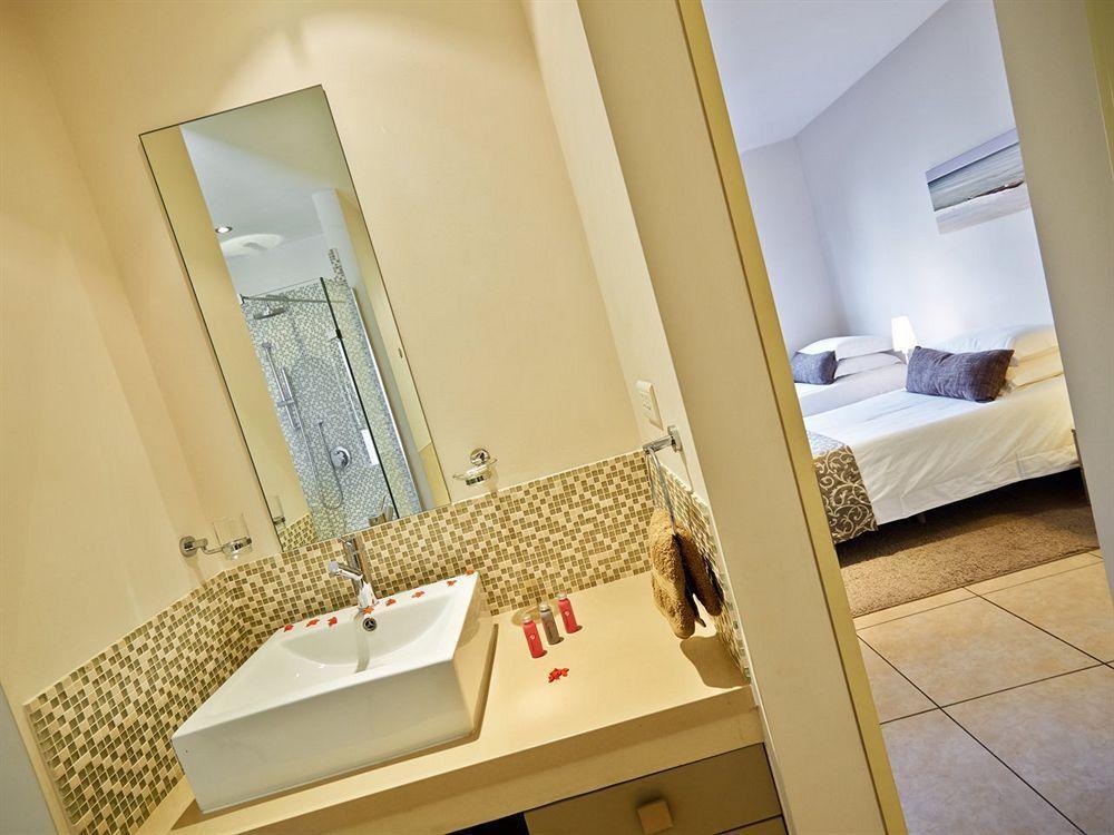 Bon Azur Beachfront & Penthouses Hotel