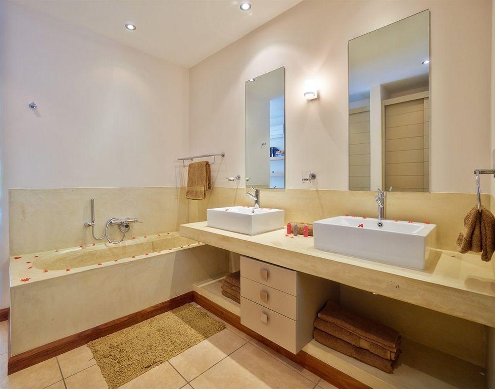 Bon Azur Beachfront & Penthouses Hotel 5*