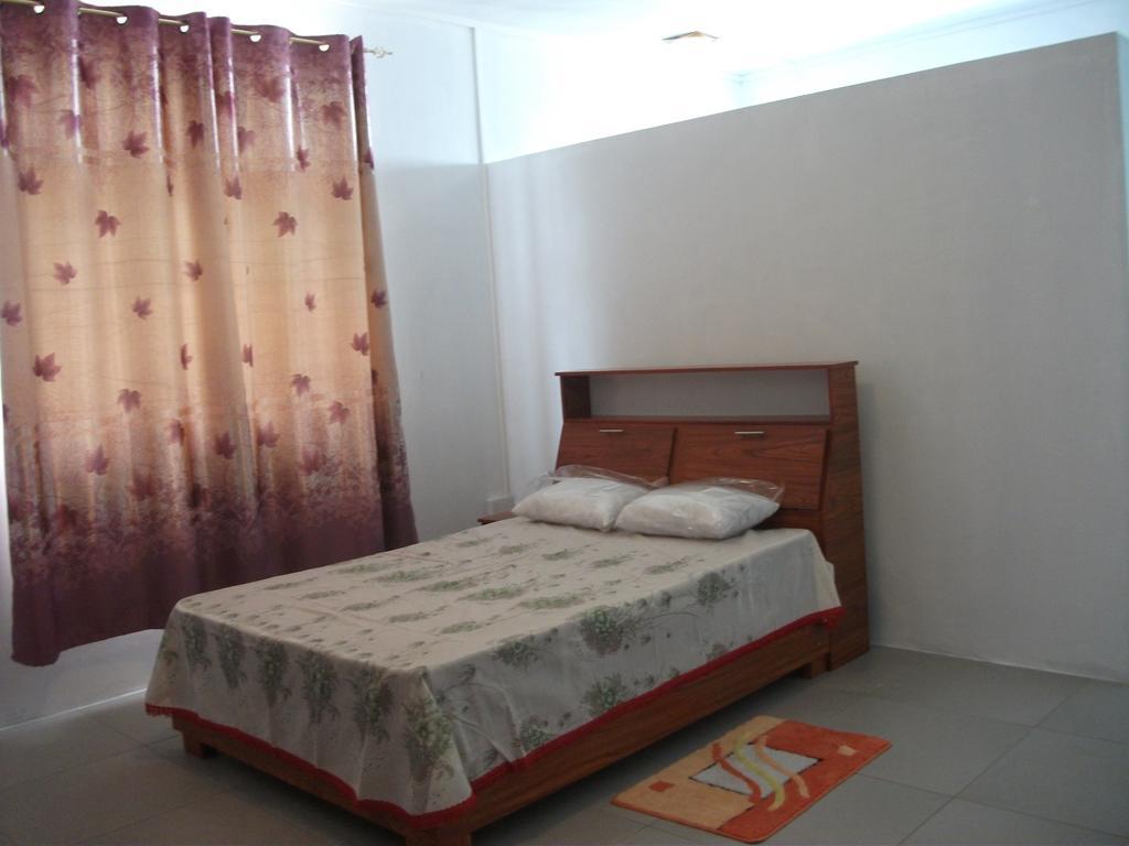 La Dorade Bed & Breakfast 2*