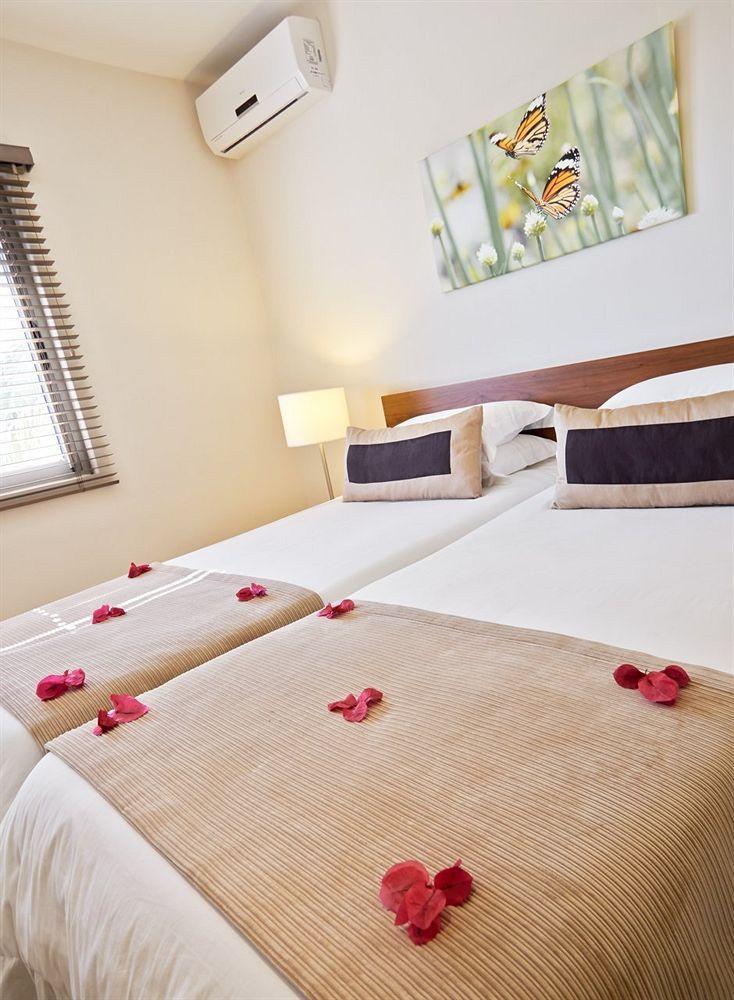 Bon Azur Beachfront & Penthouses Hotel 5*