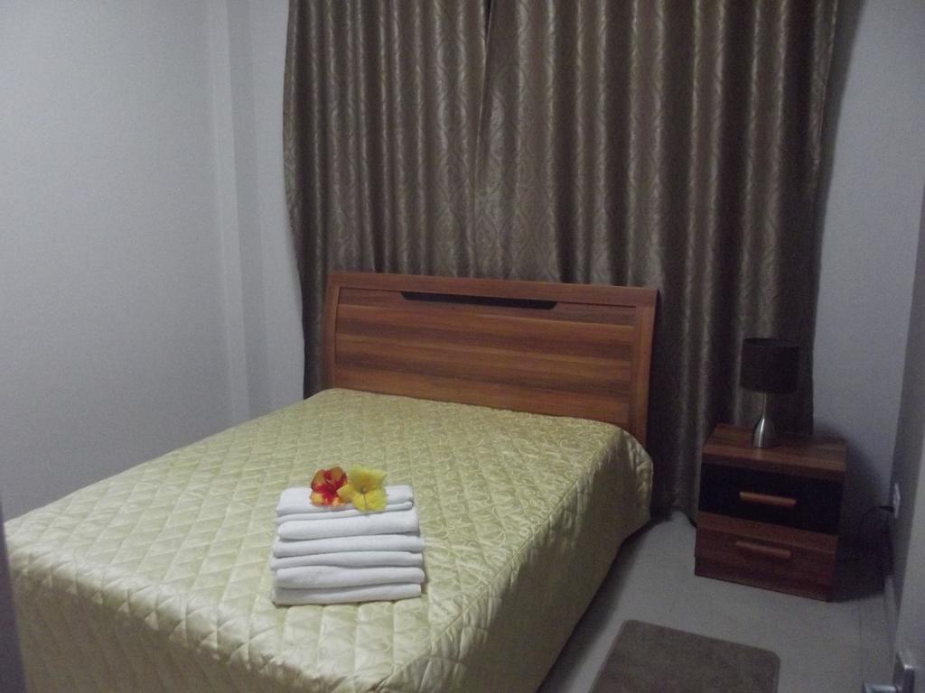 Apartment West Terraces No 5 With Seafront - Licensed By Tourism Authority 13516 *