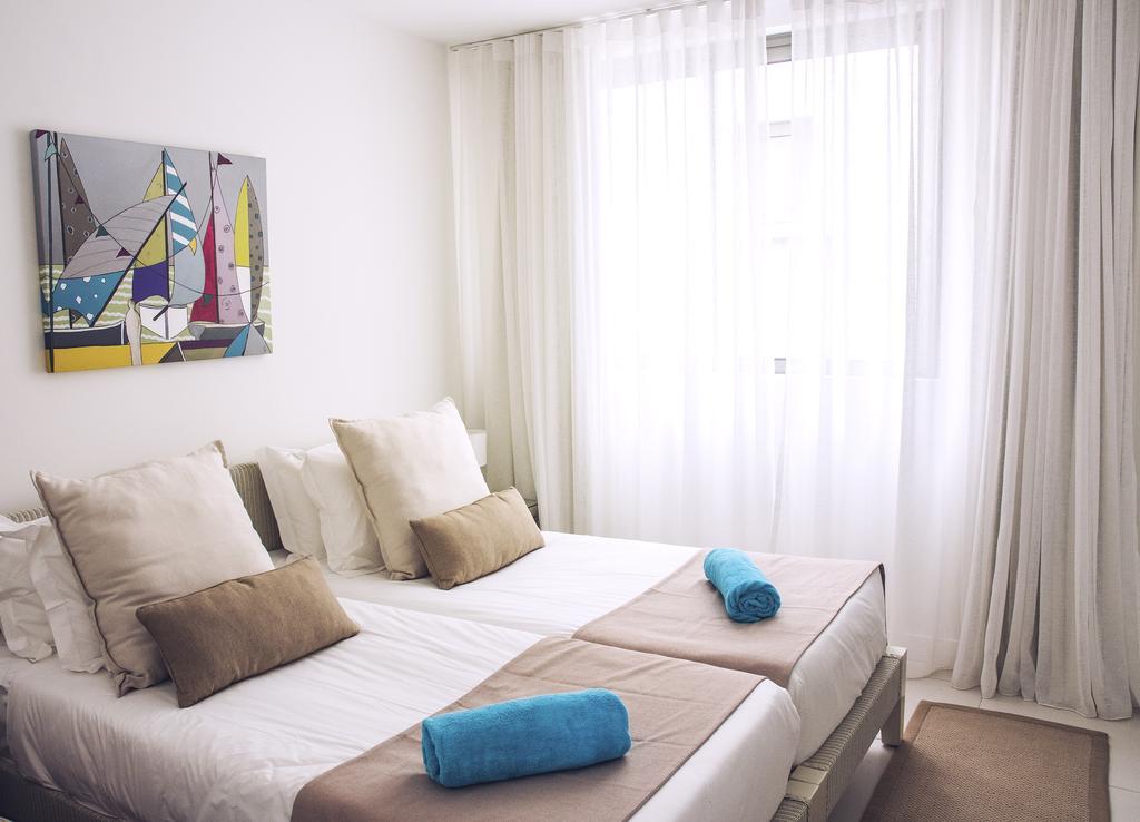Apartment West Island By Horizon Holidays