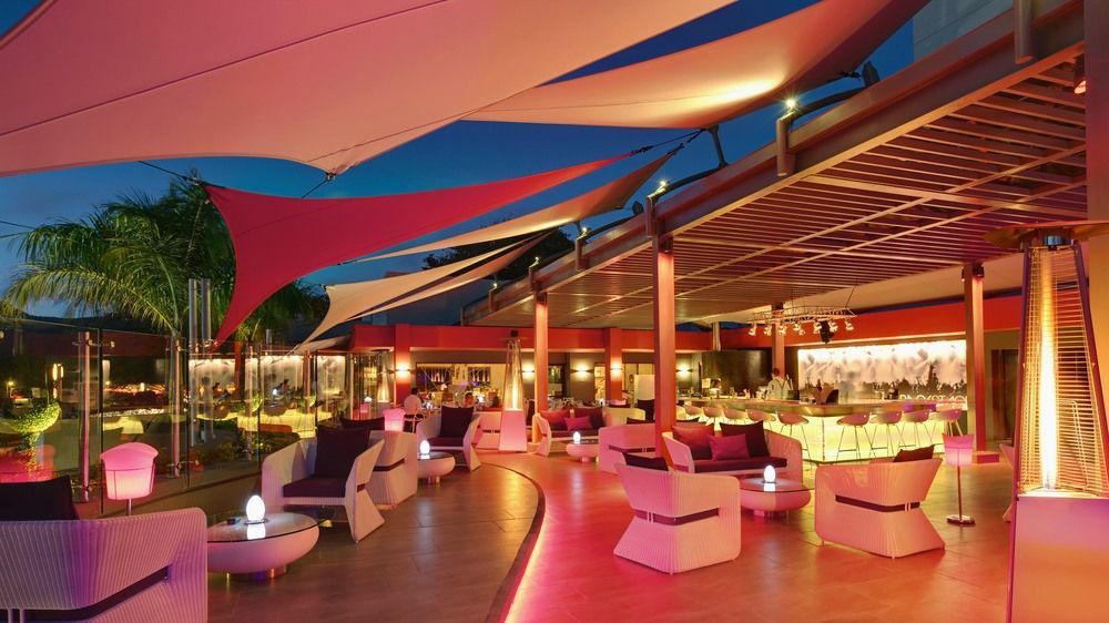Hennessy Park Hotel