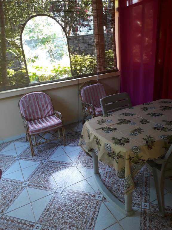 Apartment Fleurvilla Pereybere Beach