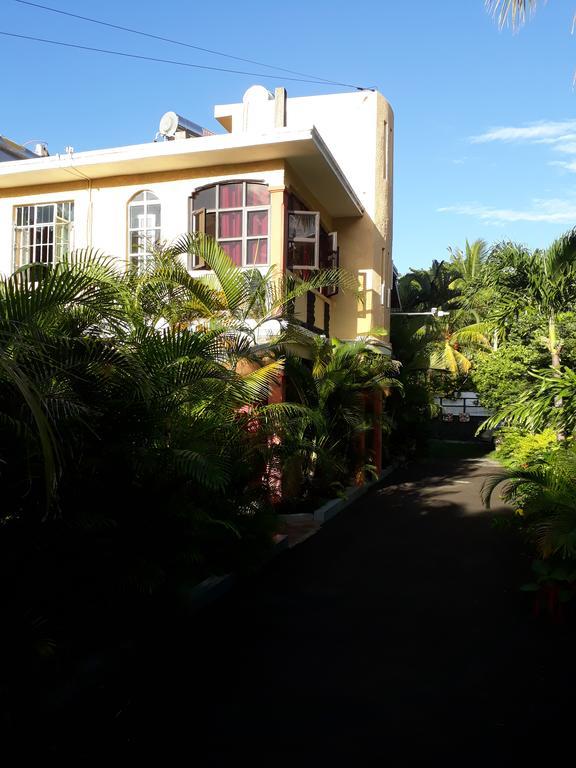 Apartment Fleurvilla Pereybere Beach