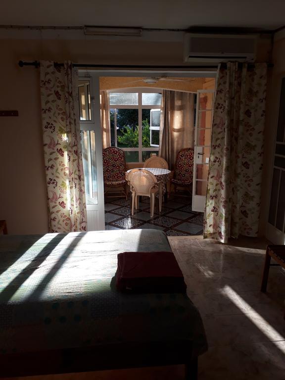 Apartment Fleurvilla Pereybere Beach