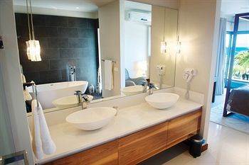 Leora Beach By Horizon Holidays Tamarin