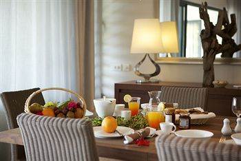 Leora Beach By Horizon Holidays