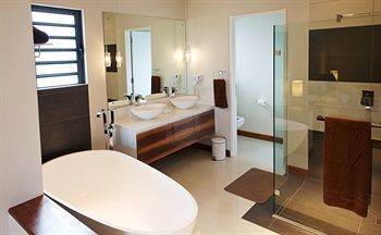 Leora Beach By Horizon Holidays Hotel
