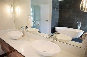 Leora Beach By Horizon Holidays 4*