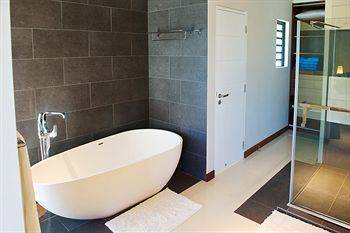Leora Beach By Horizon Holidays Hotel 4*