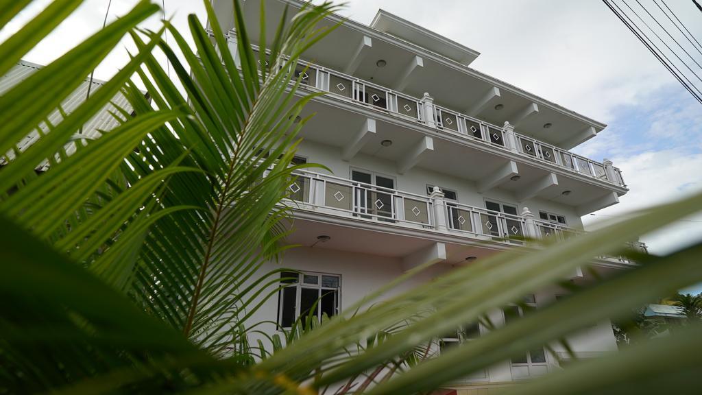 La Dorade Bed & Breakfast 2*