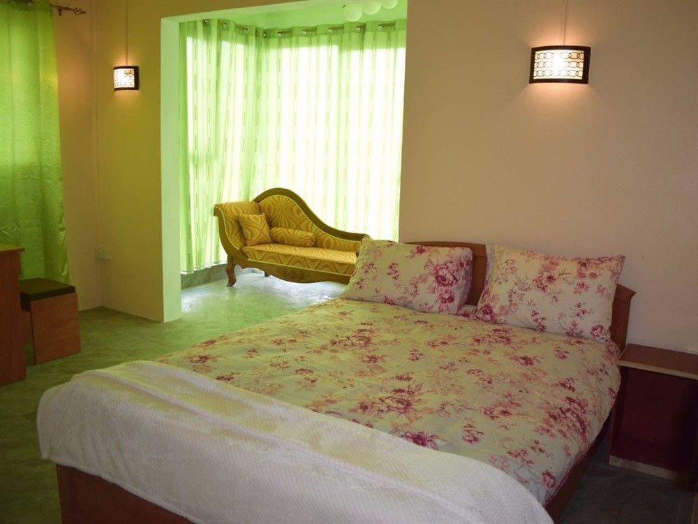 Skylineinn Bed & Breakfast Surinam