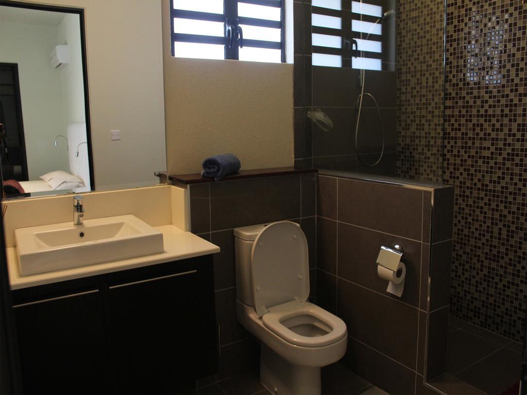 Shona Apartment Blue Bay