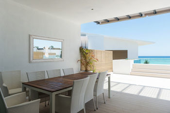 Apartment West Island By Horizon Holidays