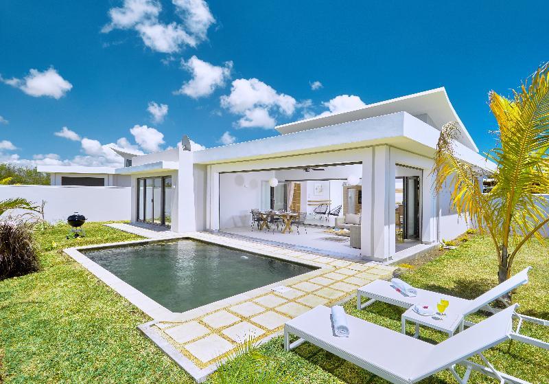 Corail Bleu Private Pool & Garden By Lov Hotel
