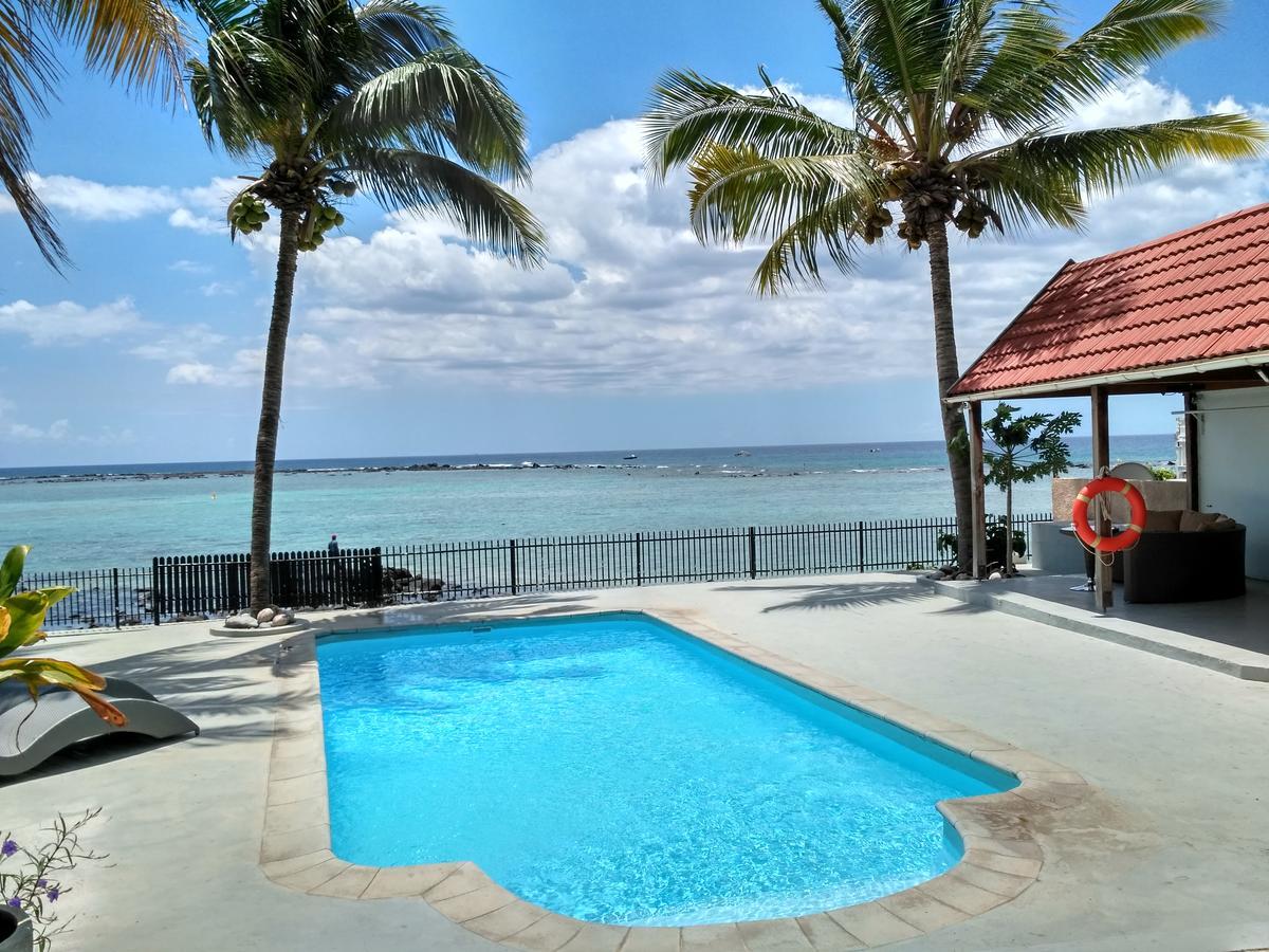 Villasun Beachfront *