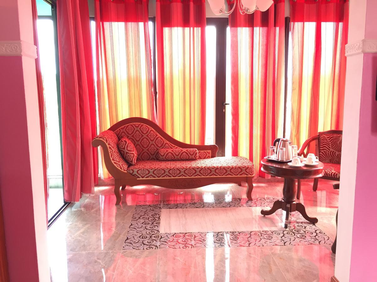 Skylineinn Bed & Breakfast 2*
