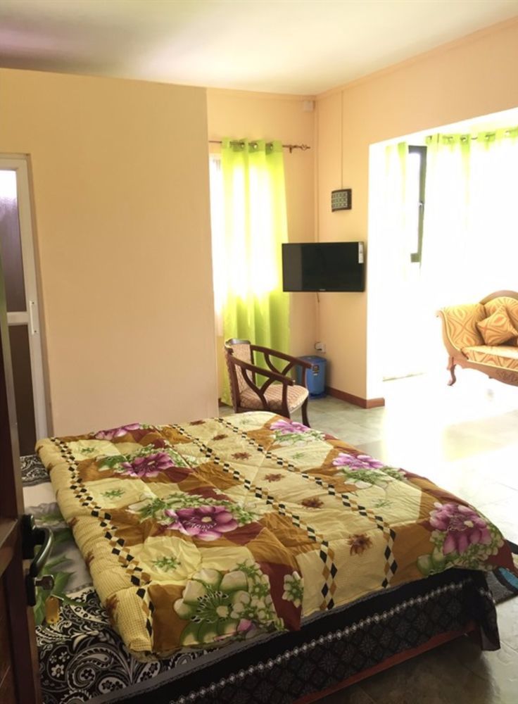 Skylineinn Bed & Breakfast 2*