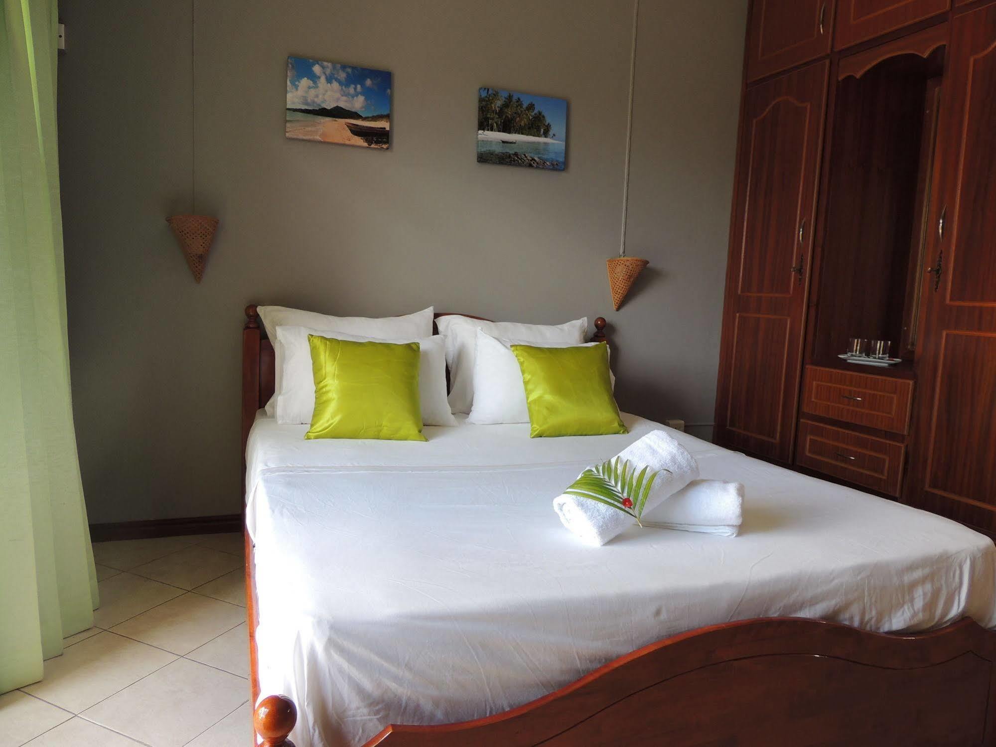 Elysee Aparthotel