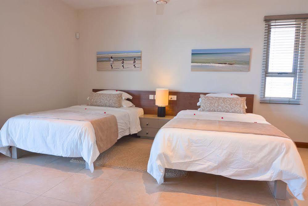 Bon Azur Beachfront & Penthouses Hotel