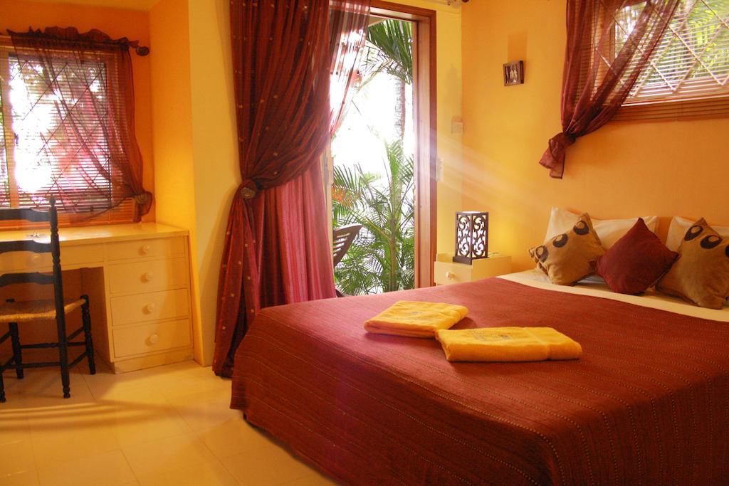 Les Lataniers Bleus - Guest house